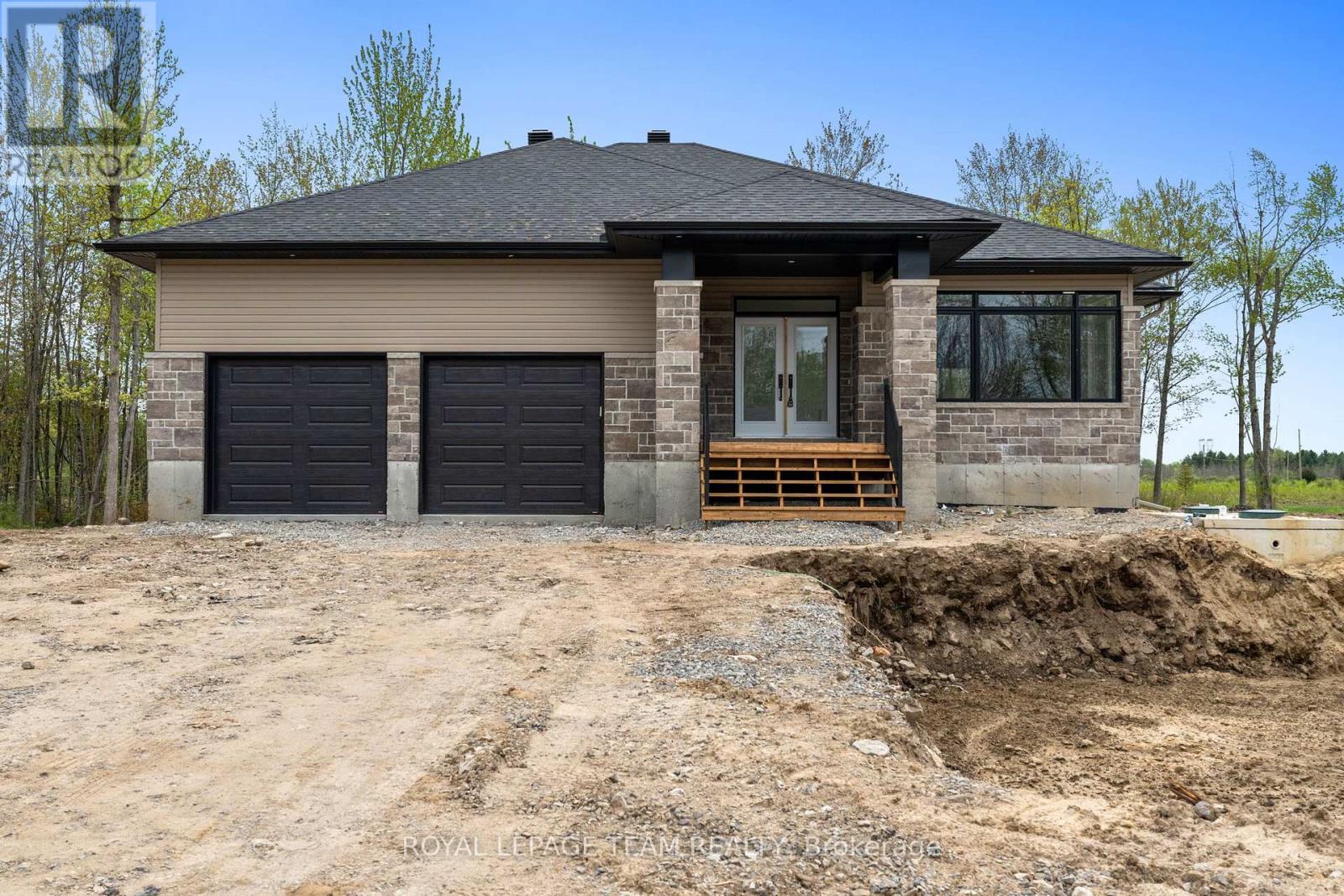 37 Tennant Dr, Rideau Lakes, ON K7A 4S5