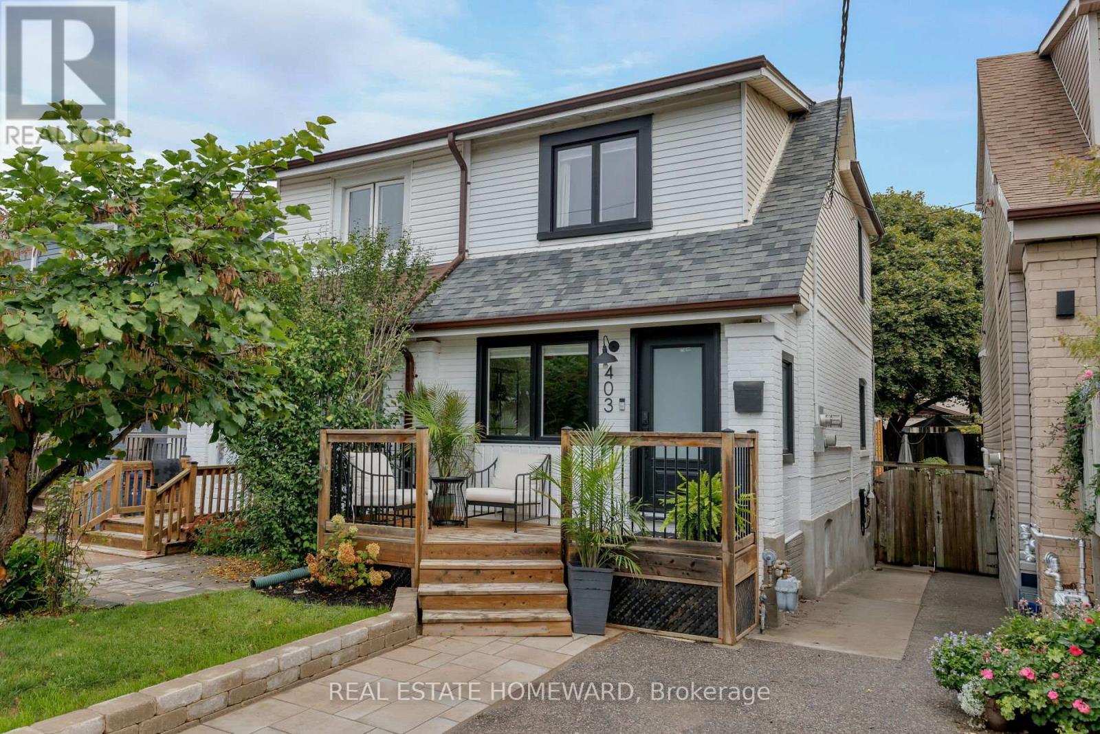 403 Scarborough Rd, Toronto, ON M4E 3N1