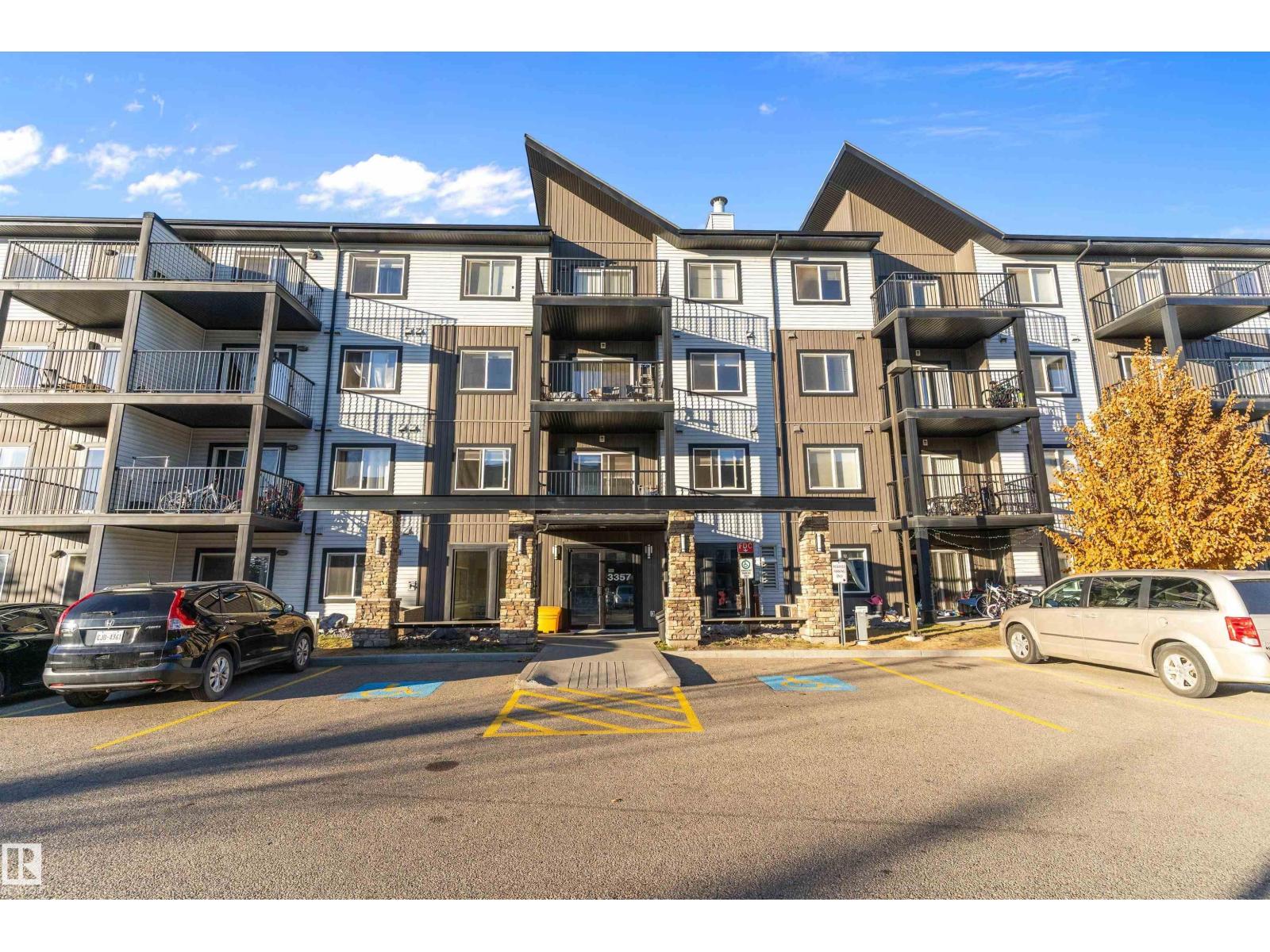3357 16a Avenue Northwest #122, Edmonton, AB T5T 1W1