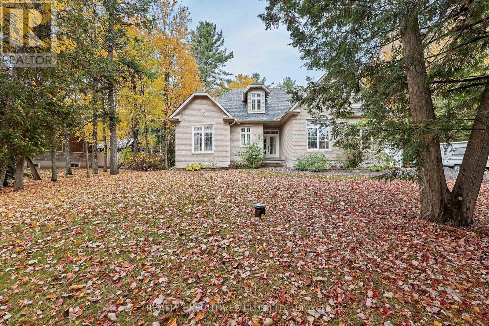 2660 Dubois St, Clarence-Rockland, ON K4K 1K7
