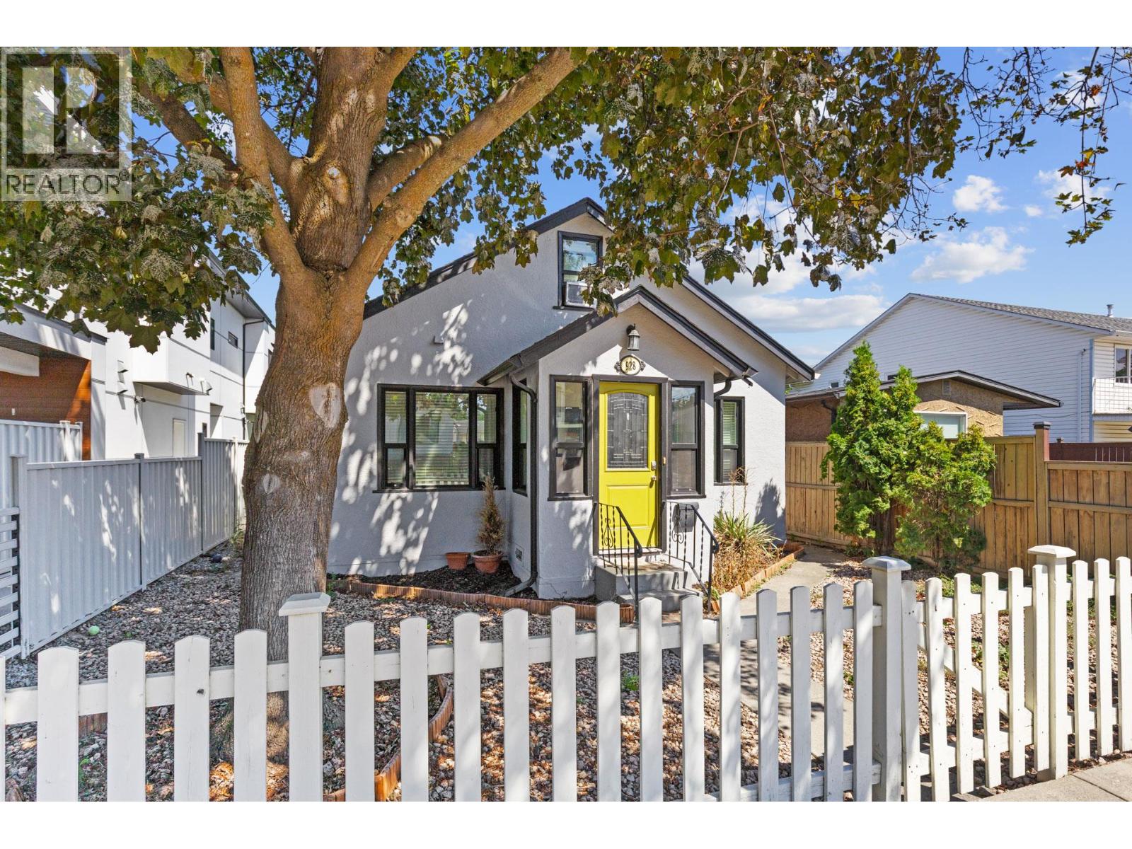 928 Fuller Ave, Kelowna, BC V1Y 6X4