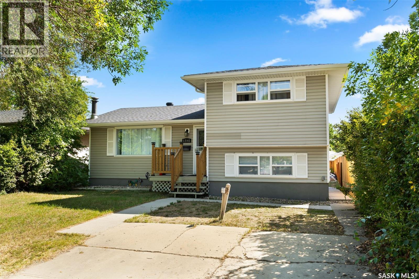1341 9th Avenue North, Regina, SK S4R 0E6