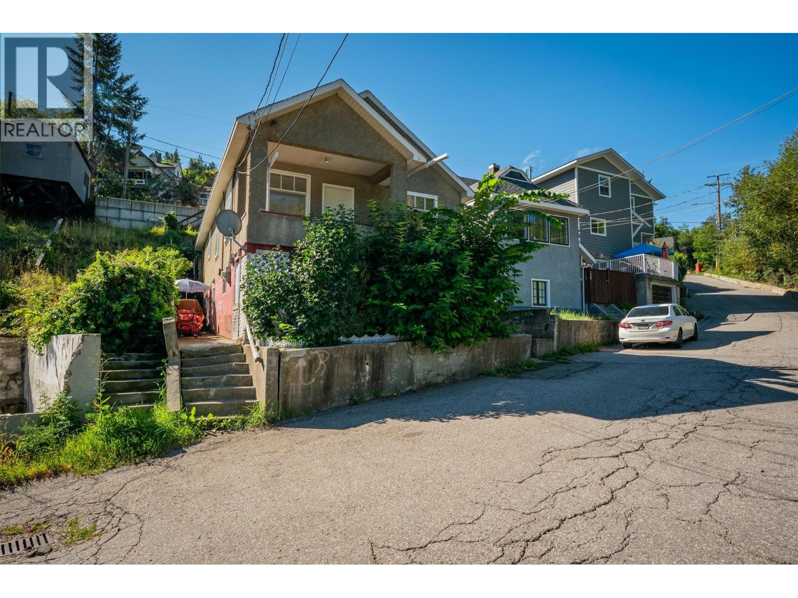 132 Reservoir Rd, Trail, BC V1R 3R9