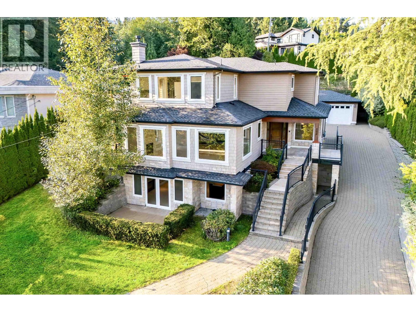 775 Westcot Pl, West Vancouver, BC V7S 1P1