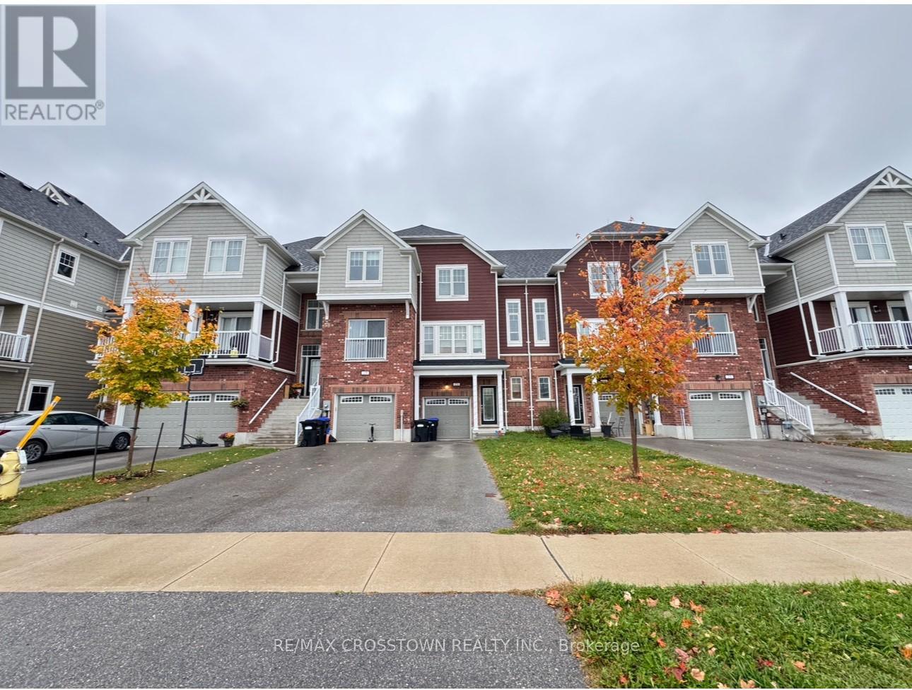 21 Shelburne Ave, Wasaga Beach, ON L9Z 2X2