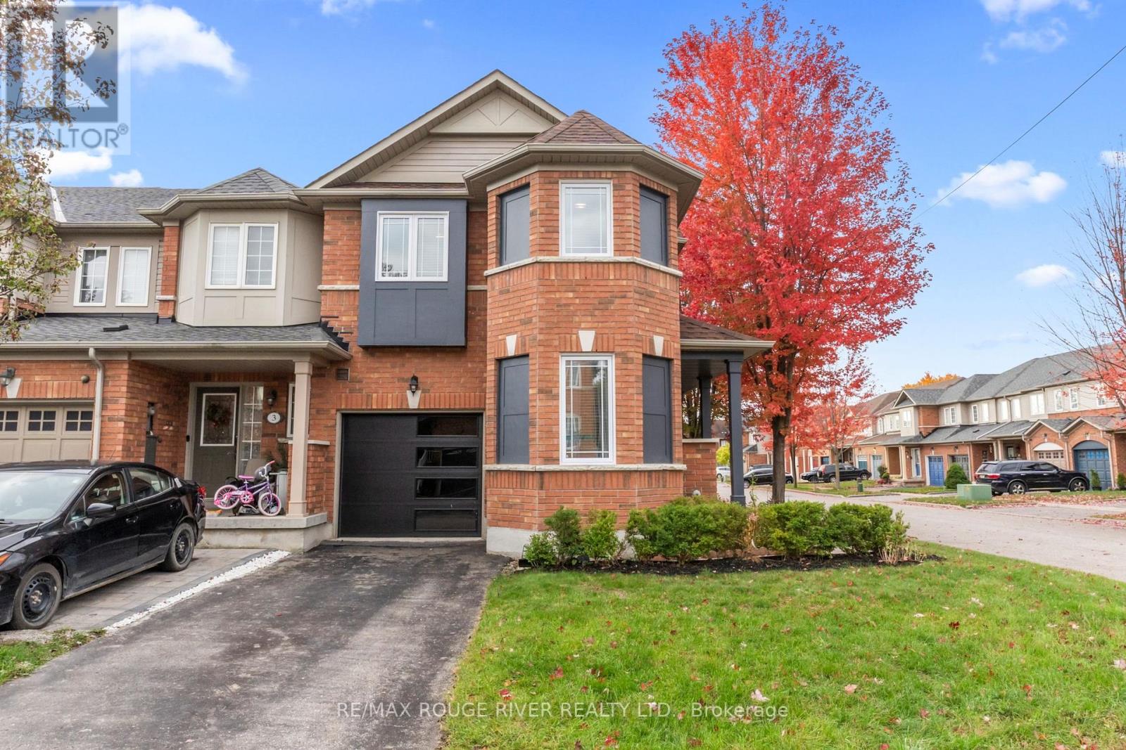 32 Beer Cres, Ajax, ON L1S 0A3