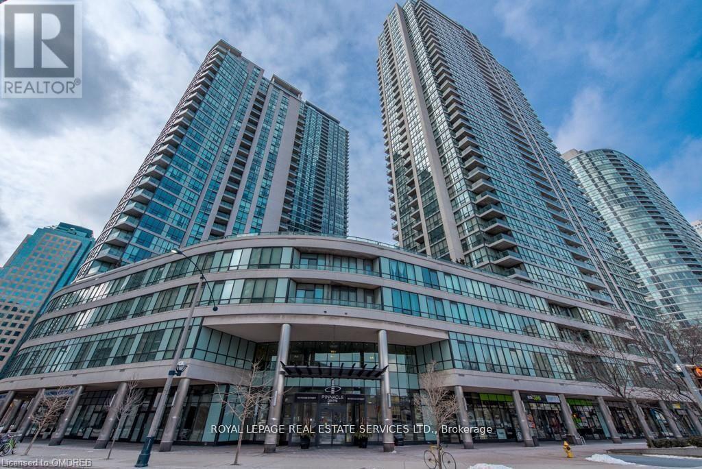 2903 16 Yonge St, Toronto, ON M5E 2A1