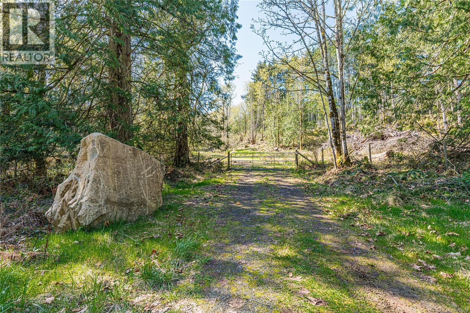 547 Beddis Rd, Salt Spring, BC V8K 2E8