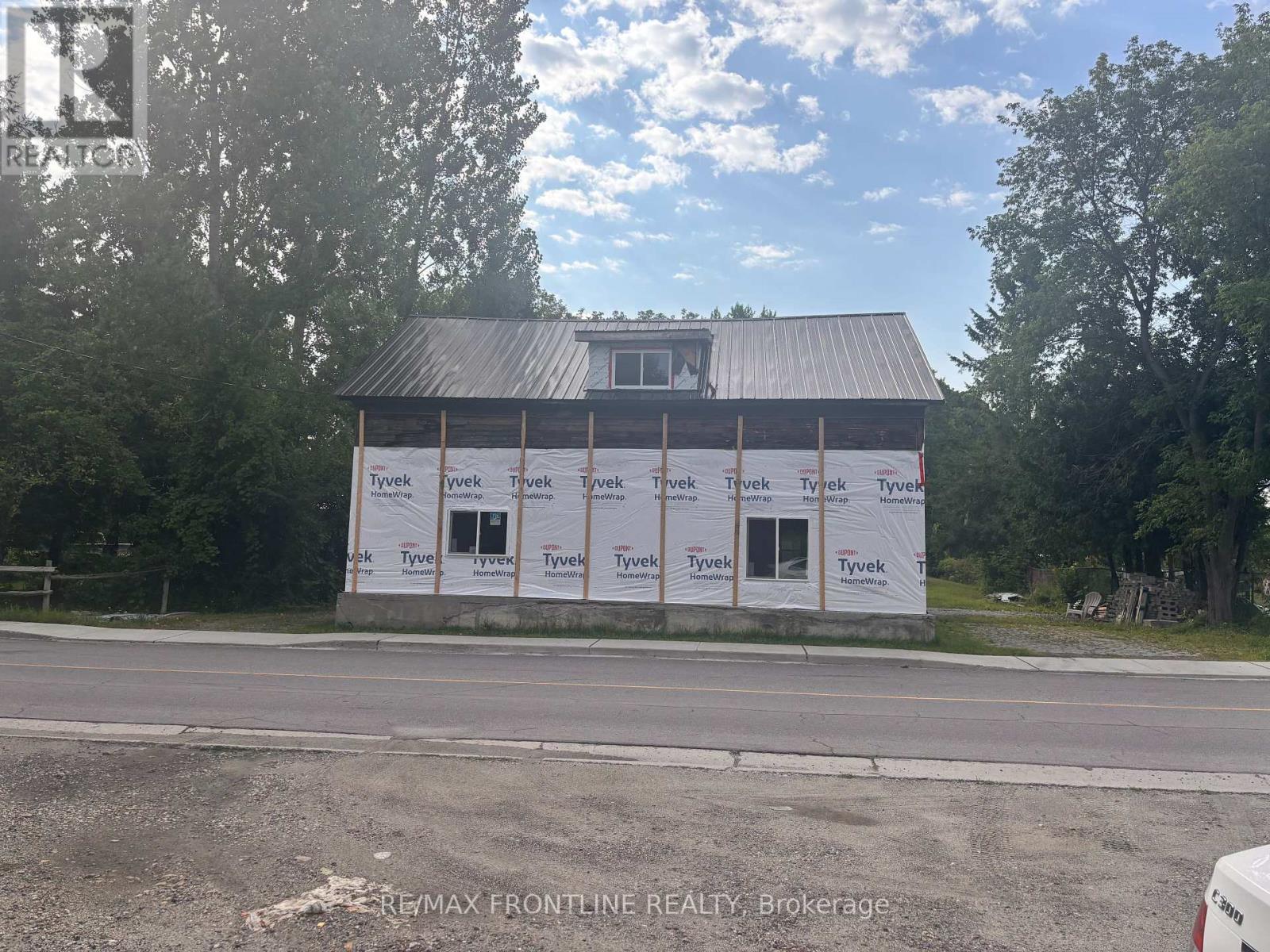 76 South St, Lanark Highlands, ON K0G 1K0