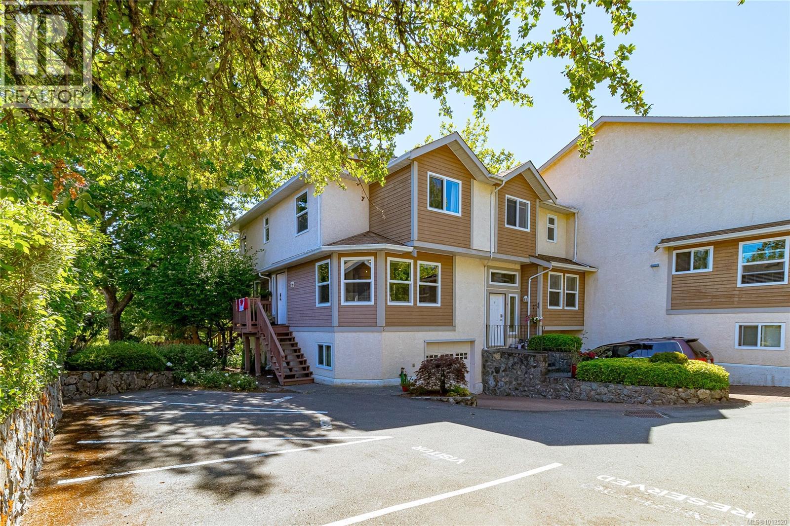 4580 W Saanich Rd Unit 5 Rd, Saanich, BC V8Z 3G4