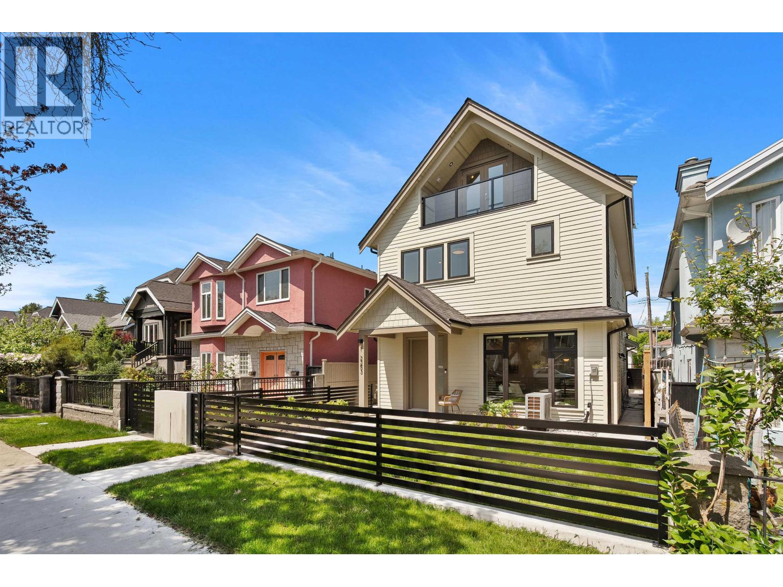 2253 Grant Street Unit 1, Vancouver, BC V5L 2Z6