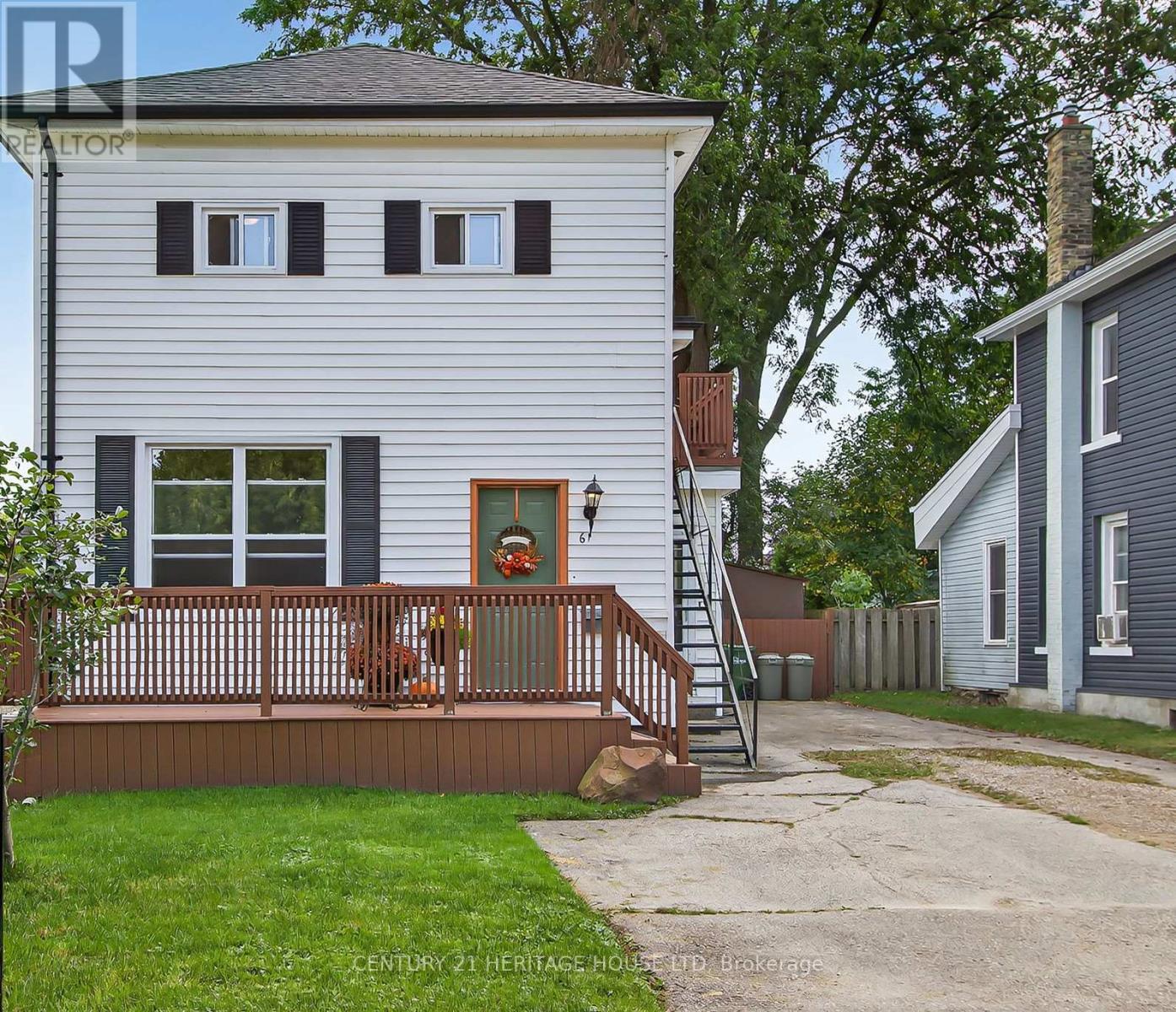 61 Regent St S, St. Thomas, ON N5R 2A4