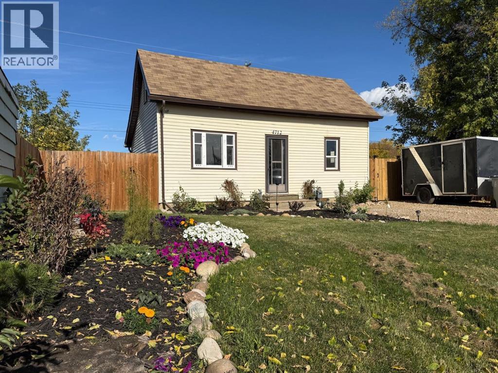 4712 52 Avenue, High Prairie, AB T0G 1E0