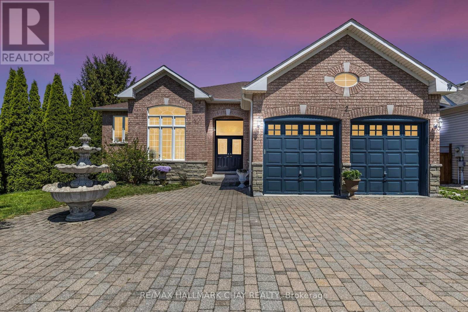 2 Old Hickory Ln, Wasaga Beach, ON L9Z 3A9