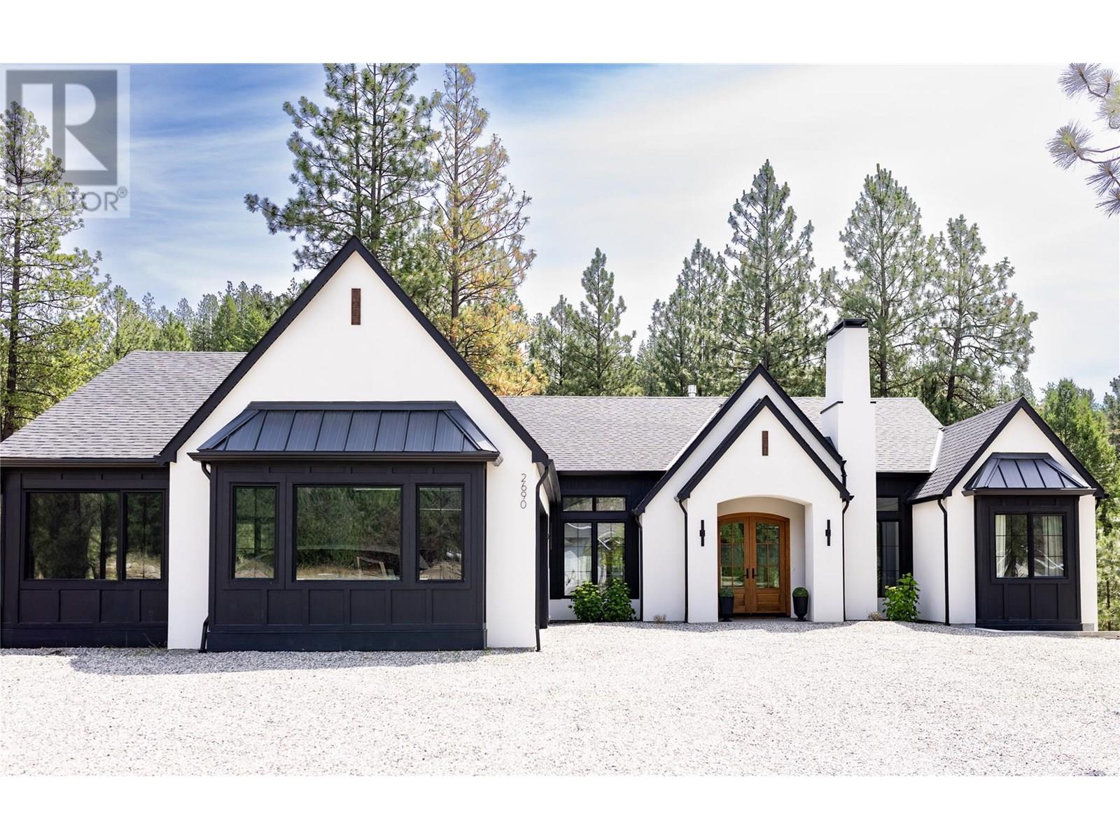 2690 Placer Pl, Grand Forks, BC V0H 1H2