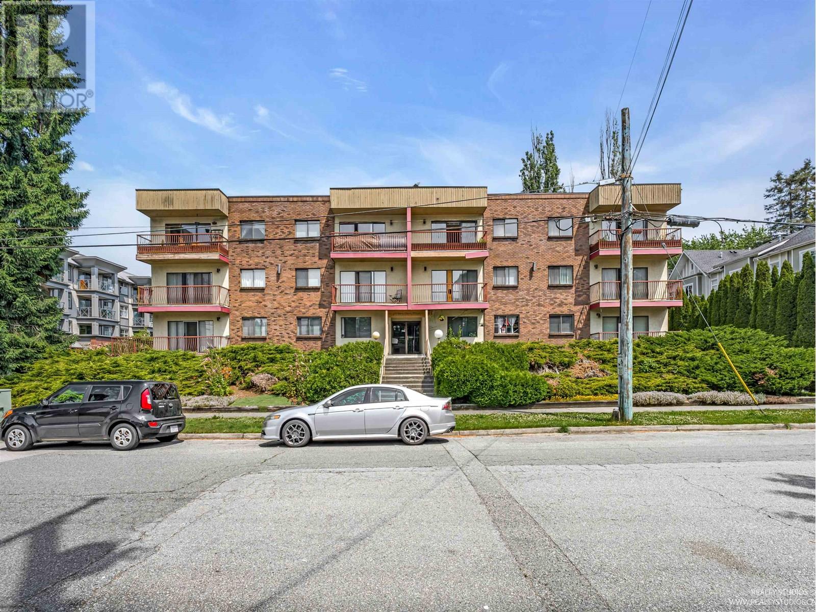 2275 Atkins Ave, Port Coquitlam, BC V3C 1Y5