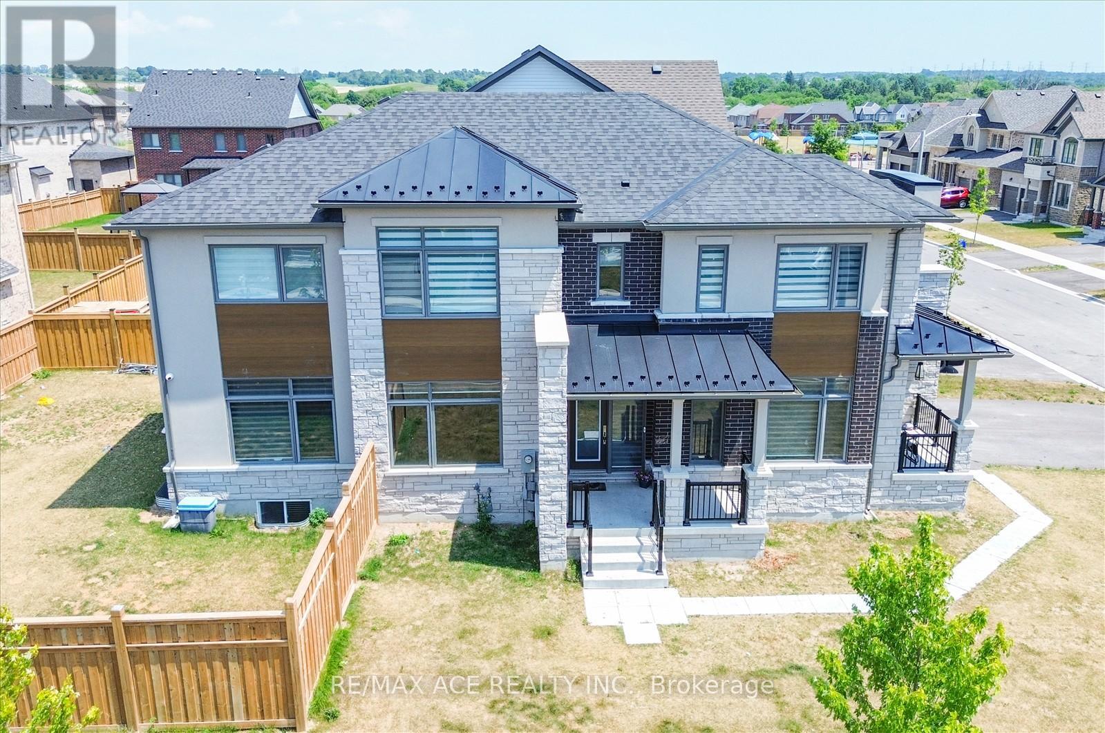 63 Wamsley Cres, Clarington Newcastle, ON L1B 0W1