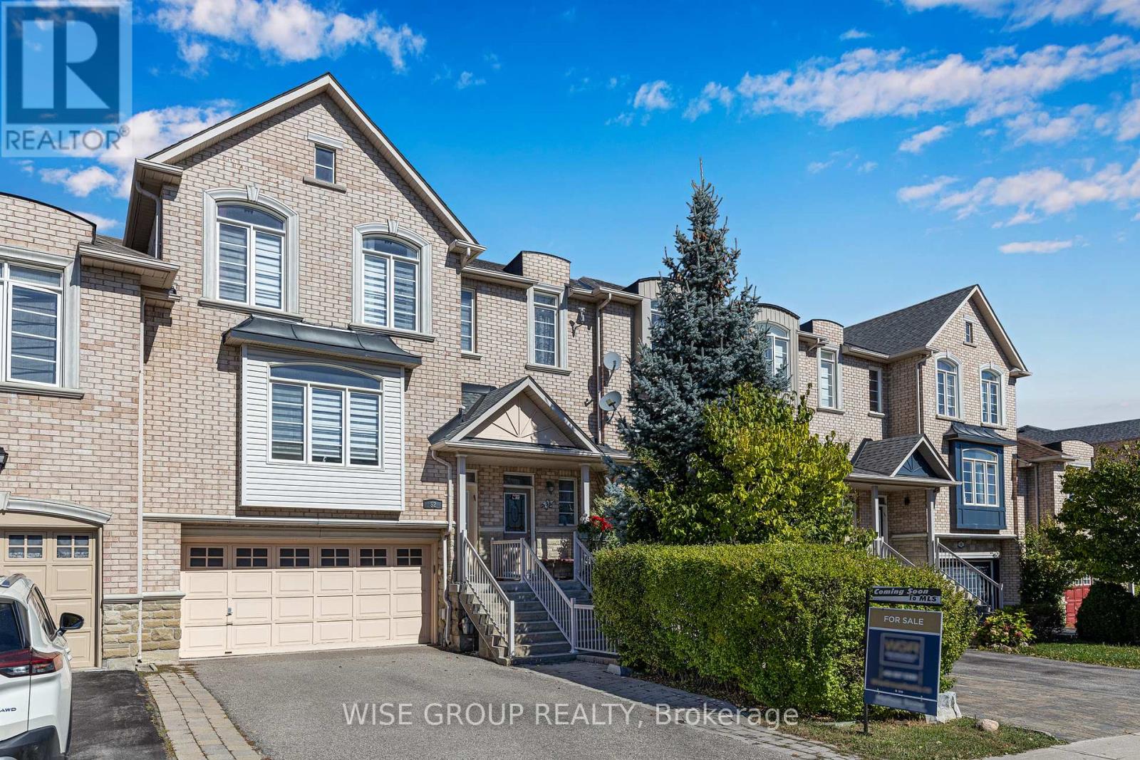 52 Mintwood Rd, Vaughan, ON L4J 9C3