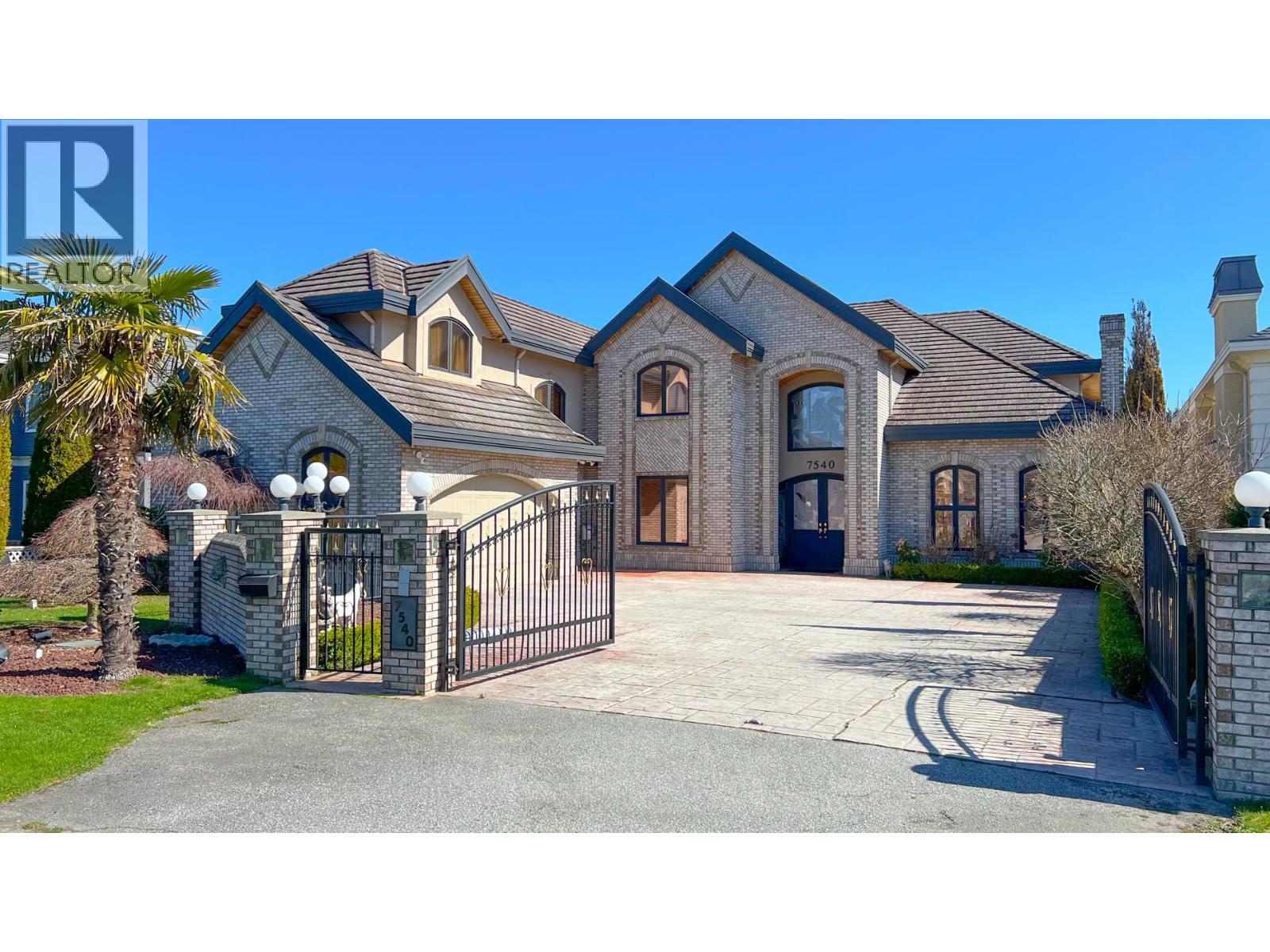 7540 Montana Rd, Richmond, BC V7C 2K8