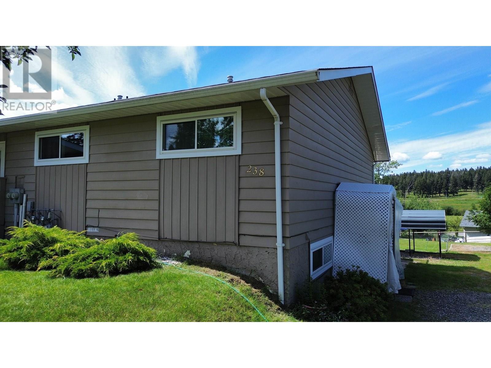 238 Elm Avenue, 100 Mile House, BC V0K 2E0