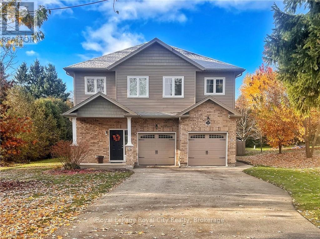 19 Victoria Cres, Centre Wellington, ON N1M 2W3