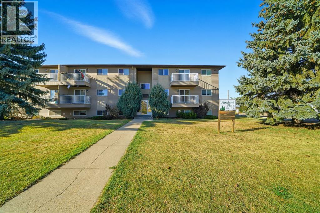 4808 45 Street Unit 104, Stettler, AB T0C 2L0