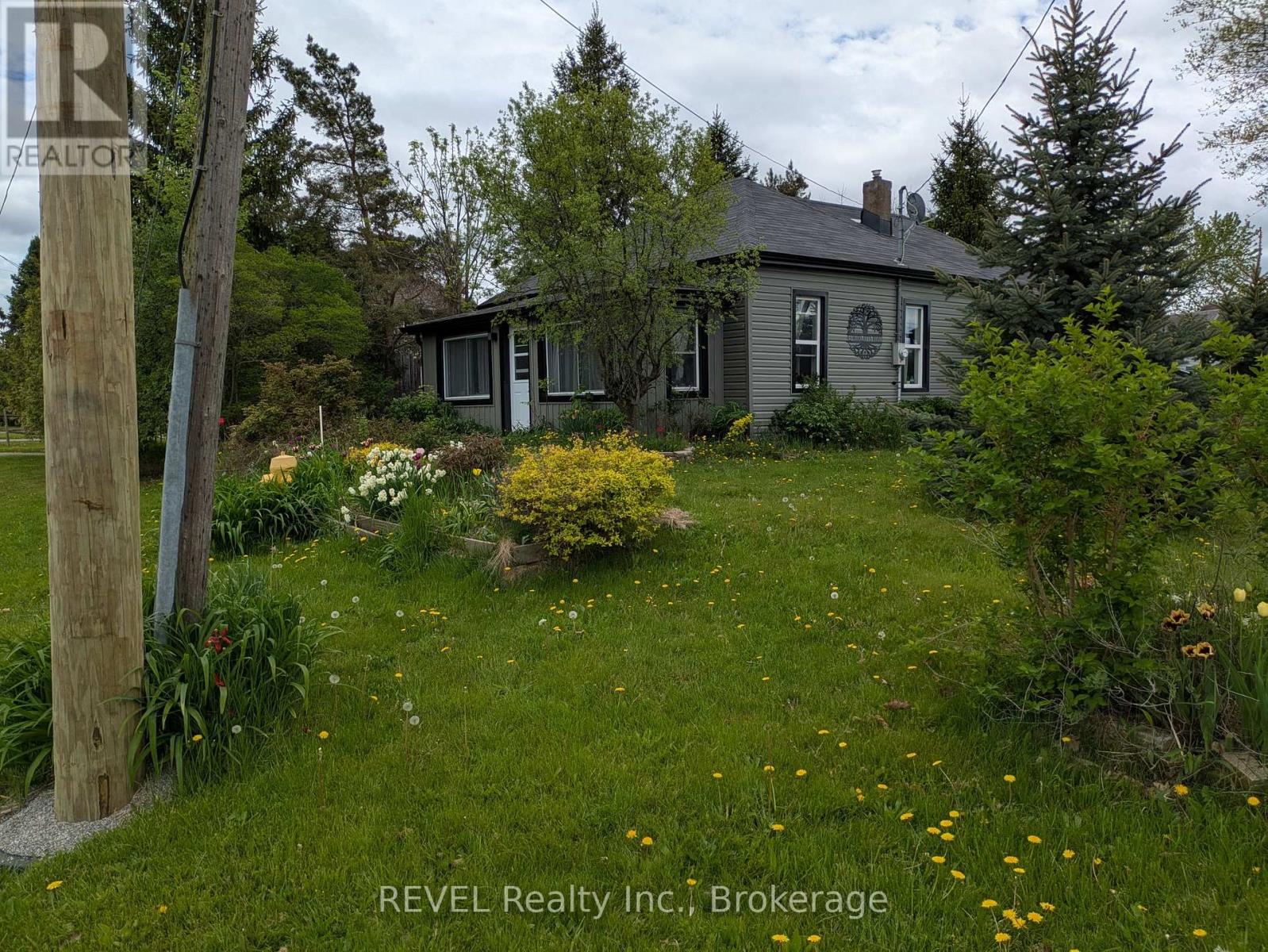 43 Marlatts Rd, Thorold, ON L2V 1N2