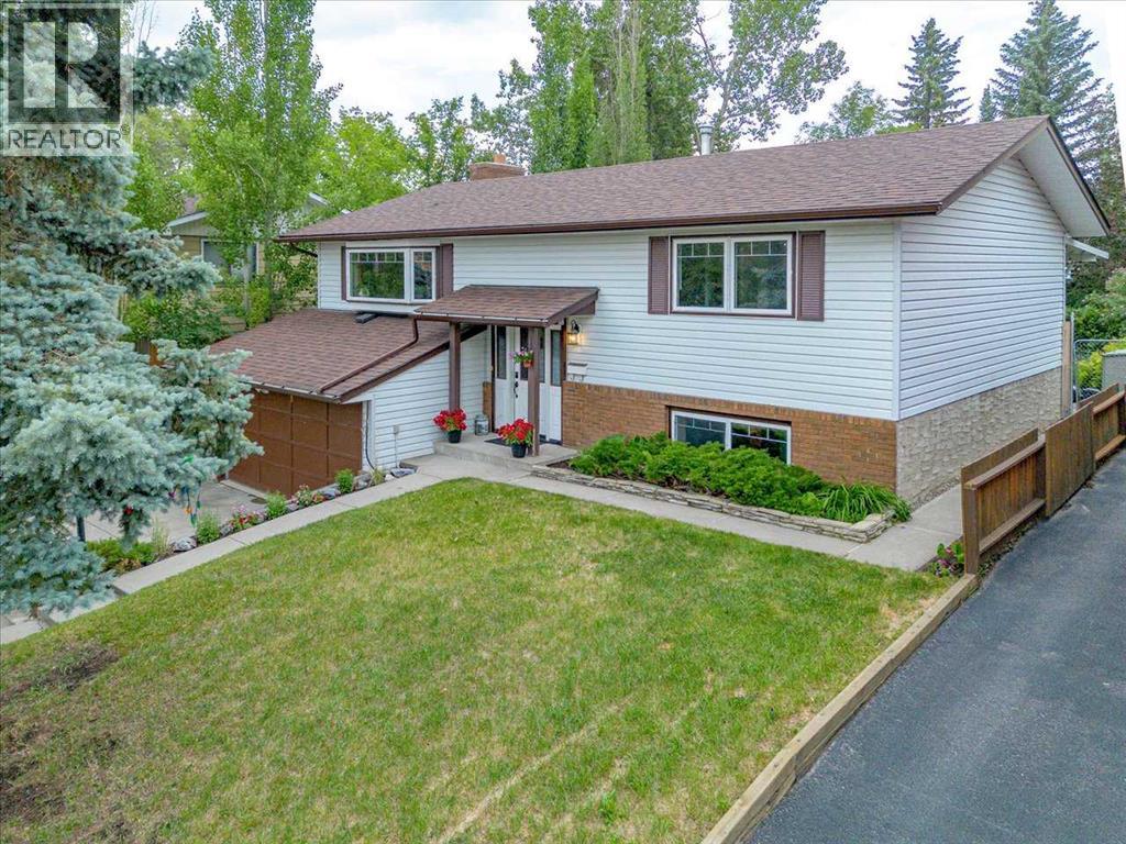 307 Cantrell Pl SW, Calgary, AB T2W 2A3