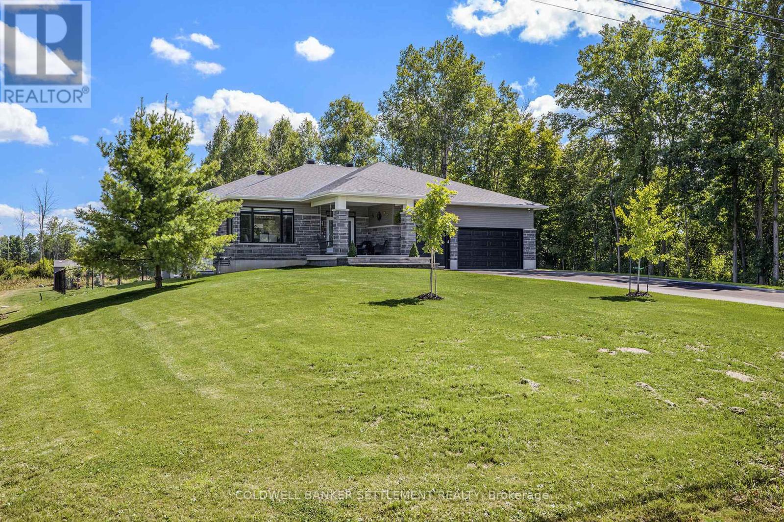 77 Diane Dr, Rideau Lakes, ON K7A 4S5