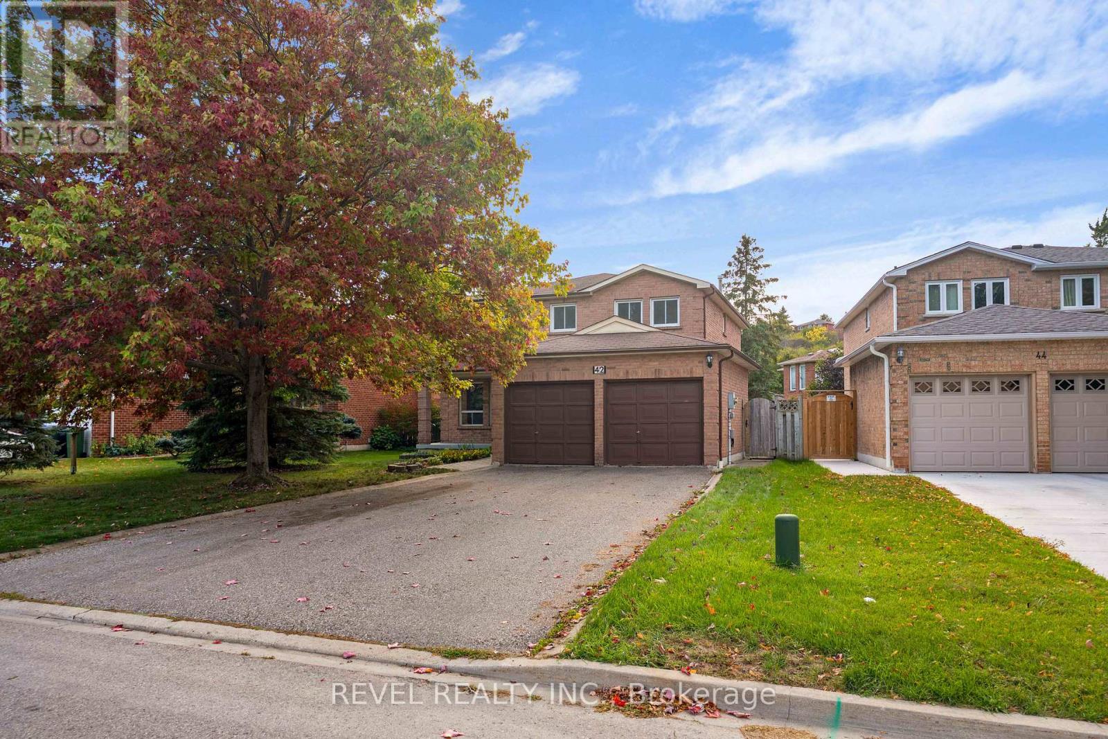 42 Deer Valley Dr, Caledon Bolton West, ON L7E 2E5