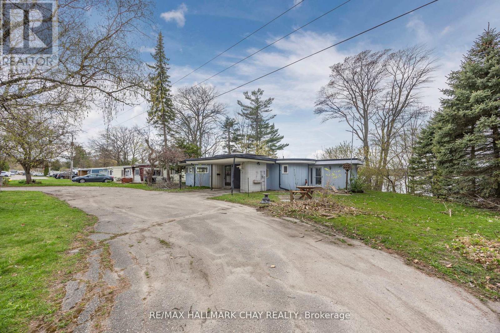 4 Lakeshore Rd, Midland, ON L4R 0B9