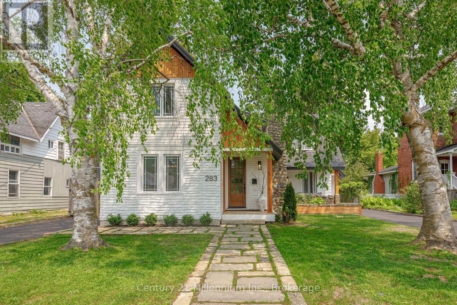 285 Maple St, Collingwood, ON L9Y 2R3