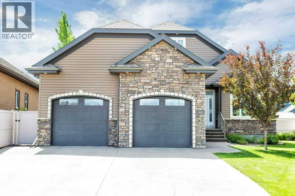 19 Trump Pl, Red Deer, AB T4P 0K8