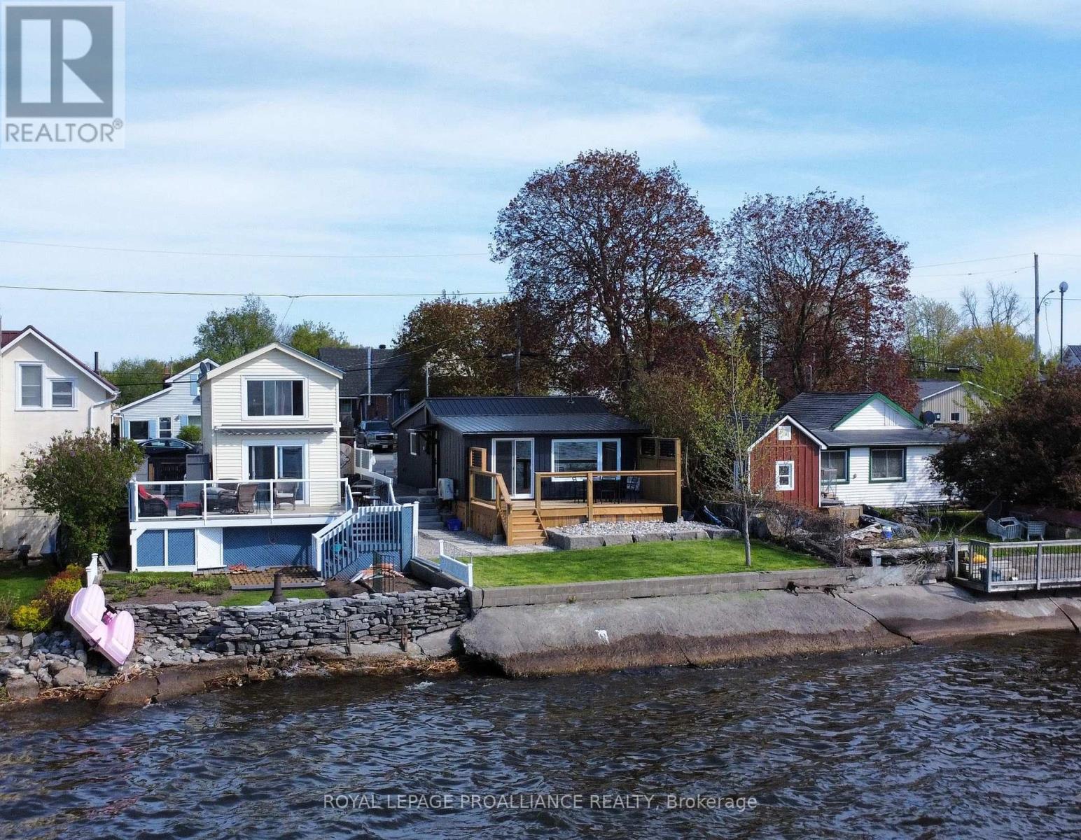 80 Ridley St, Prince Edward County Ameliasburg Ward, ON K8N 4Z1