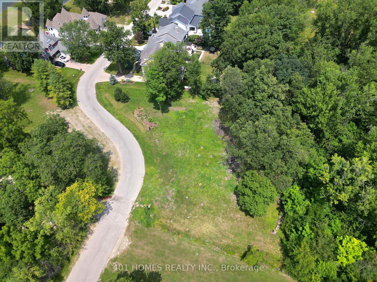 261 Crystal Bay Dr E, Amherstburg, ON N9V 4A6