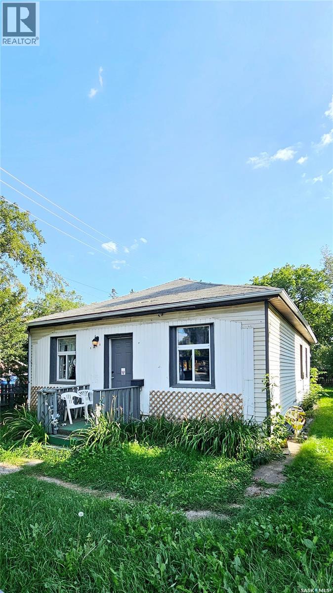 1901 20th Street West, Saskatoon, SK S7M 1A3