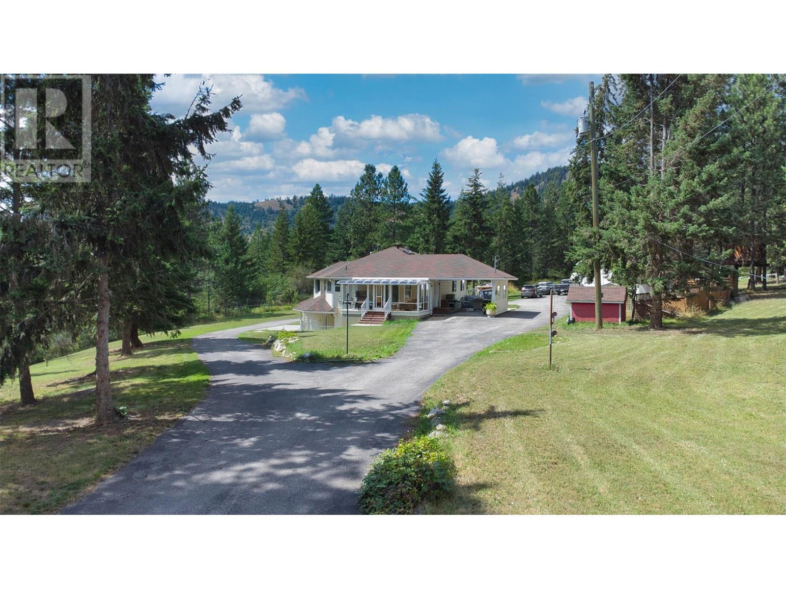 90 Mcinnes Rd, Lumby, BC V0E 2G1