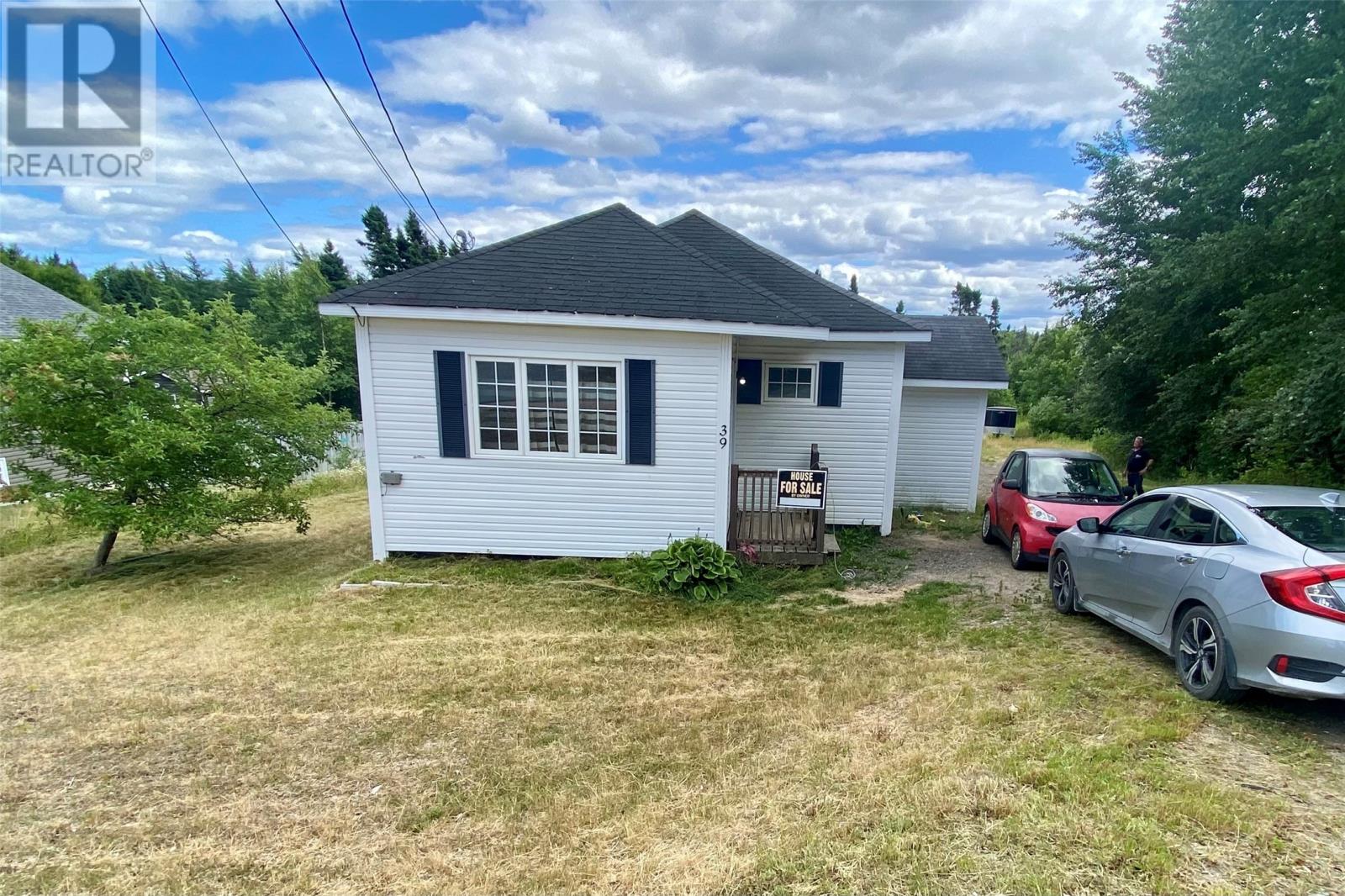 39 Station Rd, Glovertown, NL A0G 2L0