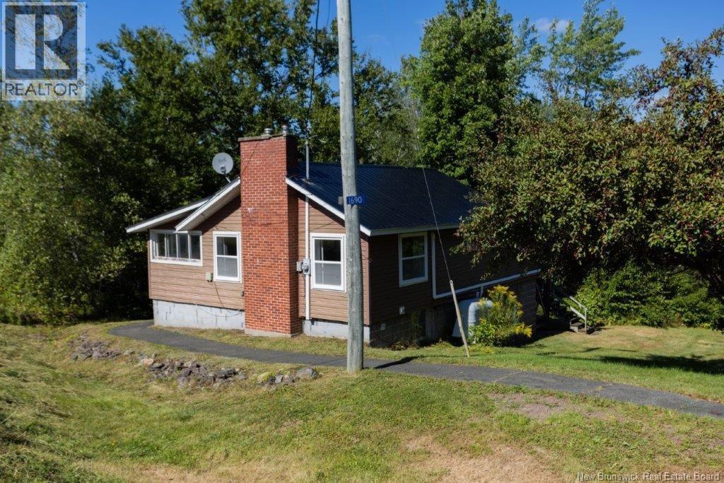 1690 Route 620, Estey's Bridge, NB E3A 6K9