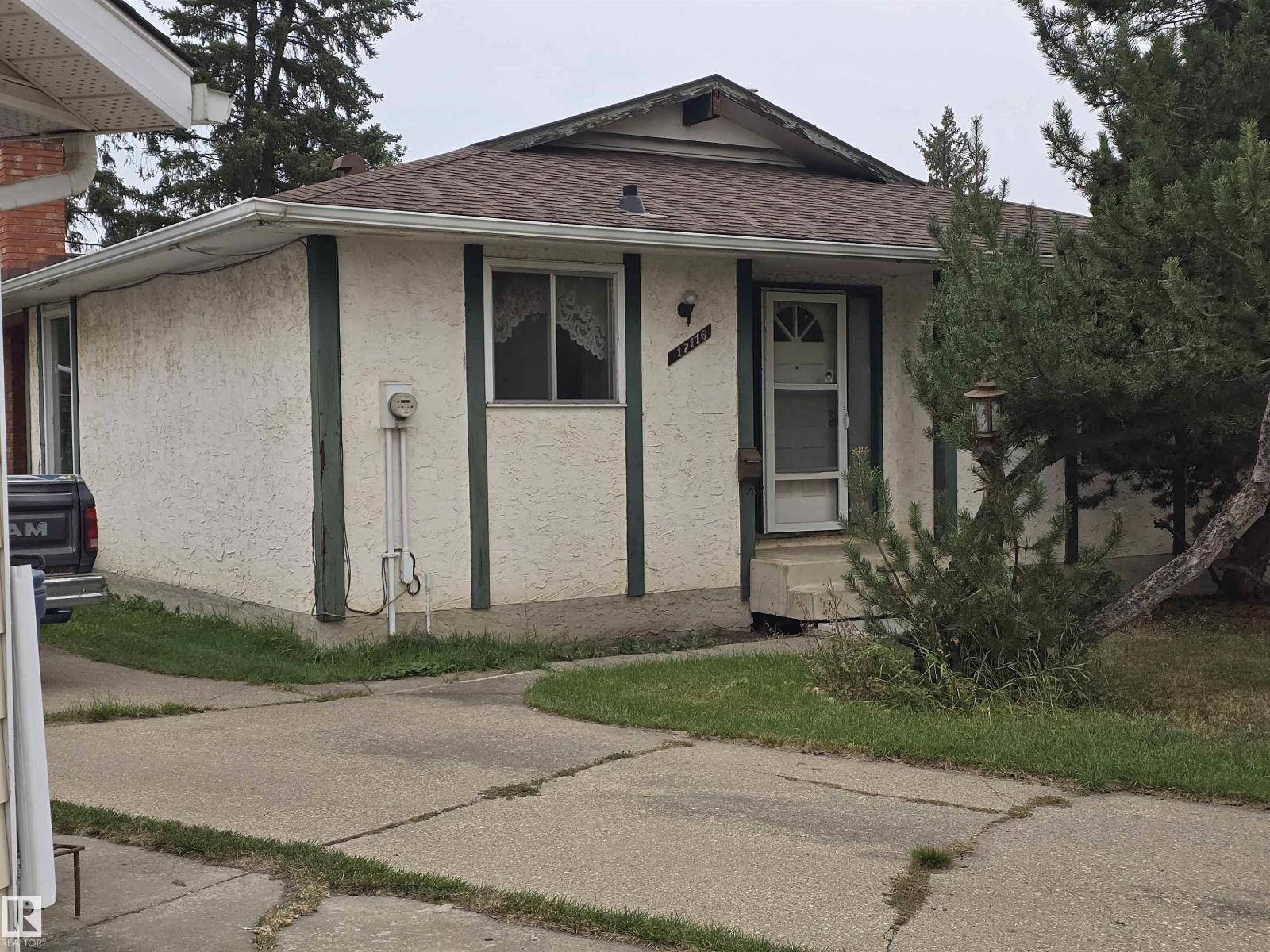 81 Av Nw Unit 17116, Edmonton, AB T5C 1N9
