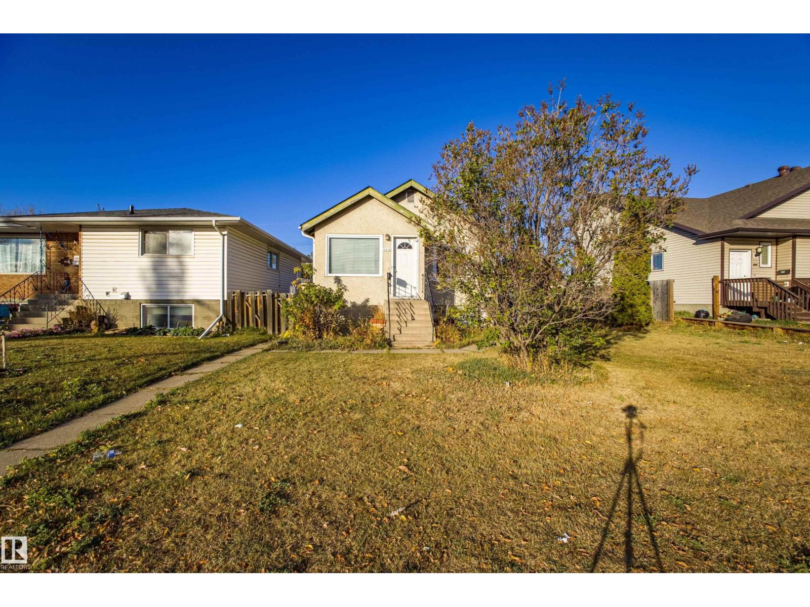 12718 94 St Nw Unit 12716, Edmonton, AB T5E 3V5