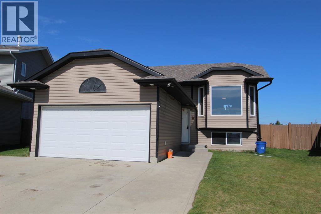 26 Wilkinson Cir, Sylvan Lake, AB T4S 2N7
