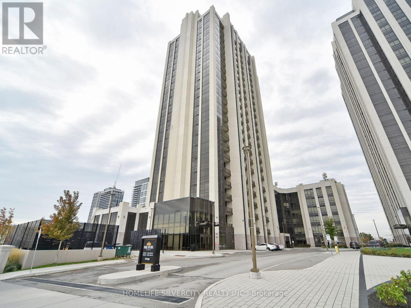 111 9075 Jane St, Vaughan, ON L4K 0L7
