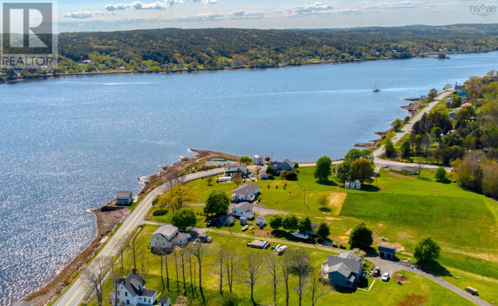 5414 Highway 332, Middle Lahave, NS B4V 3L9
