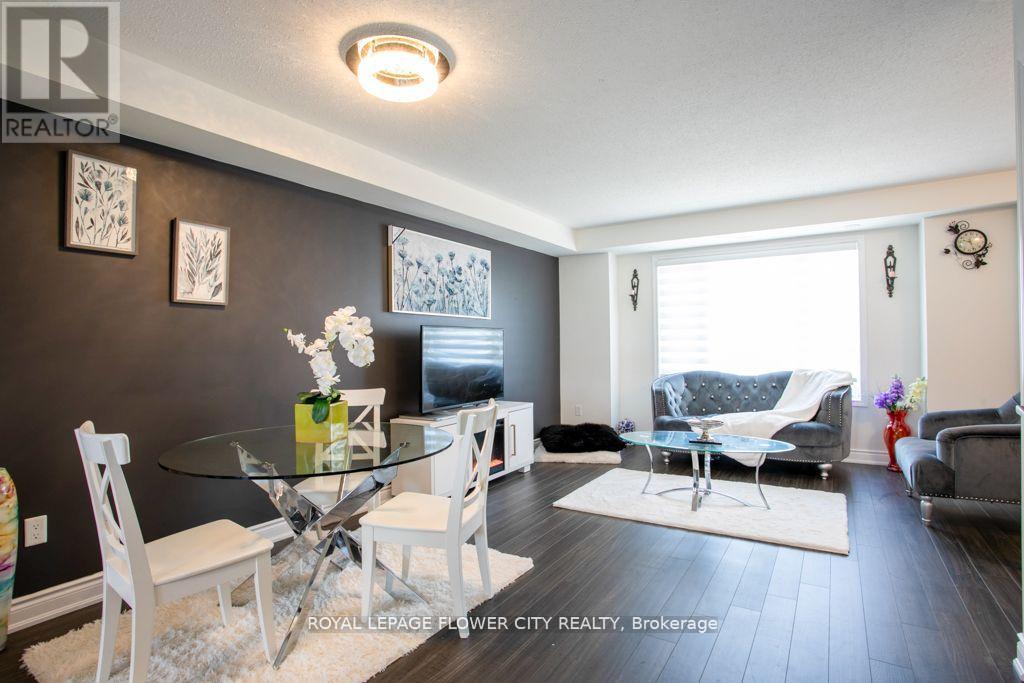 30 1 Beckenrose Ct, Brampton, ON L6Y 6G2