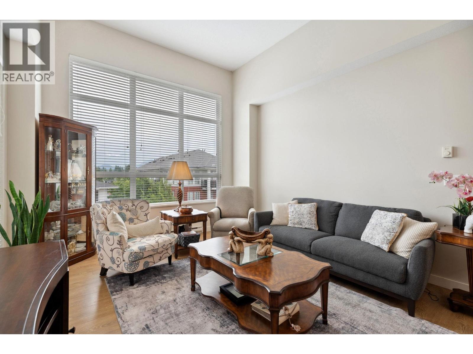 611 Regan Avenue Unit 404, Coquitlam, BC V3J 0E5