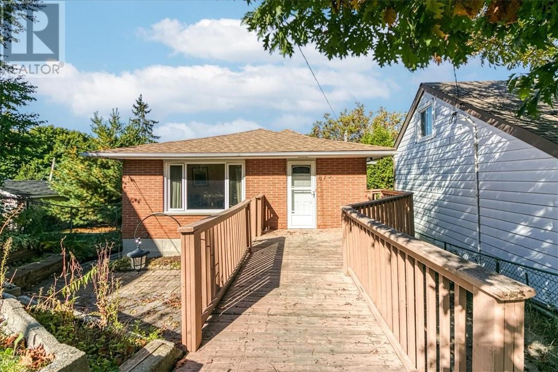 879 Adelaide St, Sudbury, ON P3E 4B7