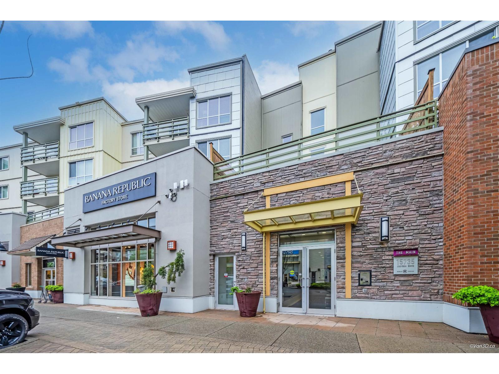 15735 Croydon Drive Unit 313, Surrey, BC V3Z 2L5