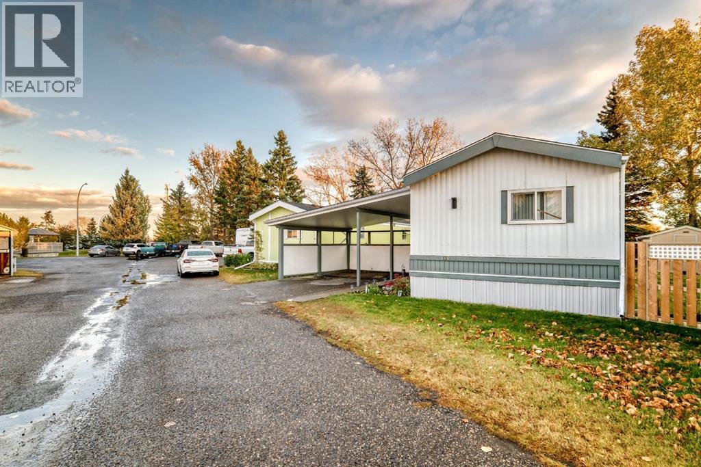 119 Home Bay SE, High River, AB T1V 1J8