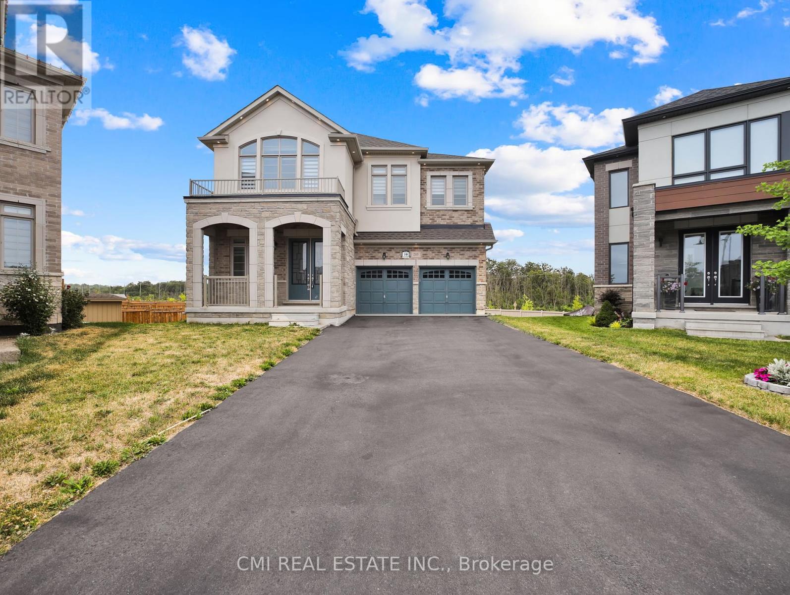 205 Agro St, Hamilton Waterdown, ON L8B 1X7
